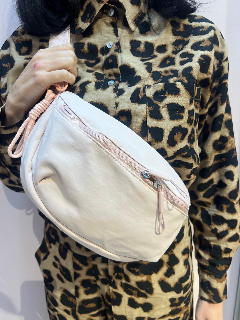 Ateljee Nova Cross-body Bag